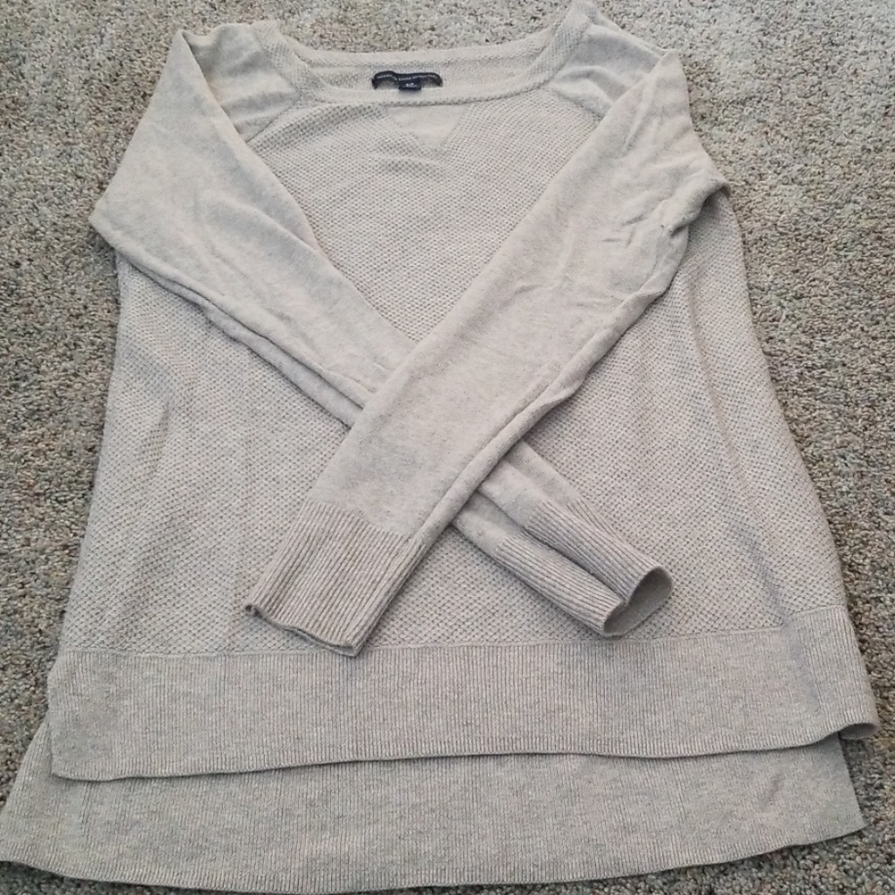 Thin sweater